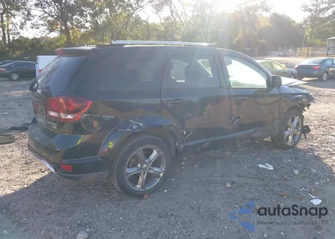 2017 Dodge Journey Crossroad Plus z USA, uszkodzony, nr VIN 3C4PDCGG8HT625817